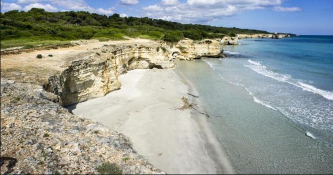 La Casa Del Sole Villa Torre dell'Orso Luaran gambar